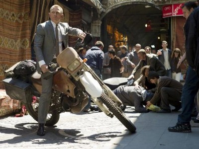 Aksi Daniel Craig di Skyfall