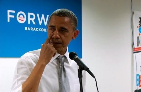 Obama Menangis Saat Ucapkan Terima Kasih pada Tim Kampanyenya