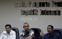 Saat ini KPU sedang mengecek kelengkapan faktual 16 parpol untuk dapat lolos mengikuti Pemilu 2014.