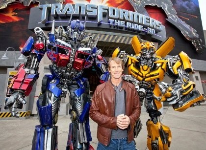 Michael Bay Akhirnya Akui Gaet Mark Wahlberg di Transformers 4