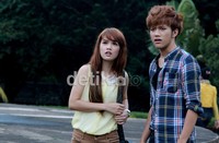 Devi dan Dicky tampak bingung.