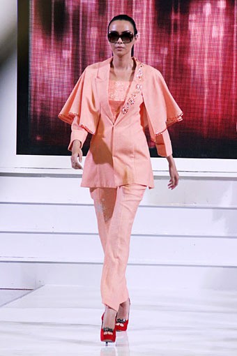 Asmirandah Manja Gazia Glitz & Glam. Jakarta Fashion Week 2013 at Plaza Senayan. Jakarta. [Foto: Mohammad Abduh/Wolipop]