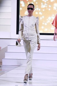 Asmirandah Manja Gazia Glitz & Glam. Jakarta Fashion Week 2013 at Plaza Senayan. Jakarta. [Foto: Mohammad Abduh/Wolipop]