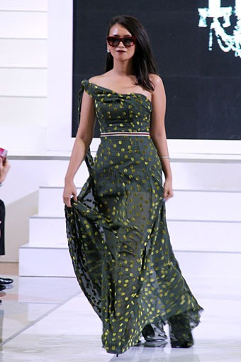 Dimas Beck Rouge. Gazia Glitz & Glam. Jakarta Fashion Week 2013 at Plaza Senayan. Jakarta. [Foto: Mohammad Abduh/Wolipop]