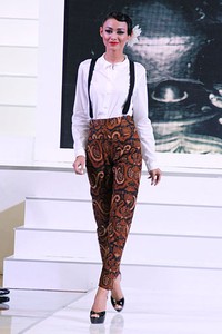 Iwet Ramadhan TikShirt. Gazia Glitz & Glam. Jakarta Fashion Week 2013 at Plaza Senayan. Jakarta. [Foto: Mohammad Abduh/Wolipop]