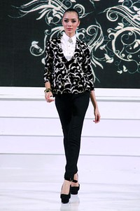 Luna Maya Luna Maya for Hardware. Gazia Glitz & Glam. Jakarta Fashion Week 2013 at Plaza Senayan. Jakarta. [Foto: Mohammad Abduh/Wolipop]