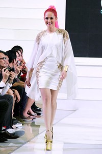 Luna Maya Luna Maya for Hardware. Gazia Glitz & Glam. Jakarta Fashion Week 2013 at Plaza Senayan. Jakarta. [Foto: Mohammad Abduh/Wolipop]