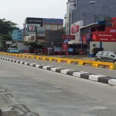 Wah! Separator Busway di Warung Buncit Mulai Ditinggikan