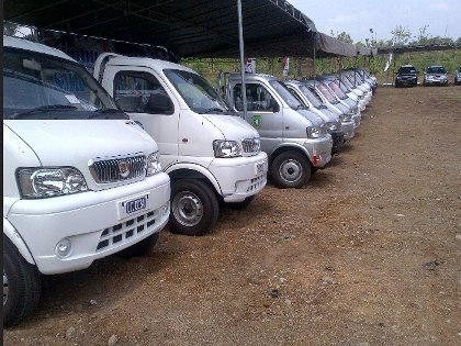 Puluhan Mobil Esemka dari Berbagai Daerah Dipamerkan