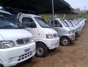 Puluhan Mobil Esemka dari Berbagai Daerah Dipamerkan