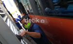 Perawatan Halte Trans Jakarta
