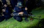Pelempar Bom ke Gubernur Sulsel Dikejar Brimob