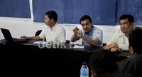 Konflik KPU dan Setjen disayangkan banyak pihak karena berpengaruh pada proses pemilu.