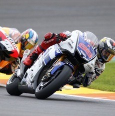 Sarat Aksi di Balapan Pamungkas MotoGP 2012