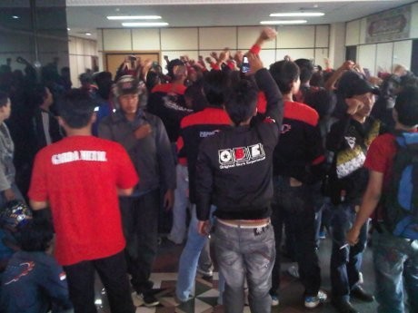 Ricuh dengan Satpol PP, 5 Buruh di Batam Terluka dan Dilarikan ke RS