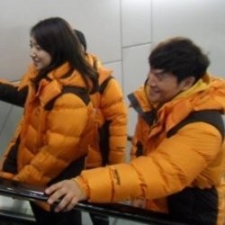 Lee Seunggi dan Park Shin Hye Jadi Bintang Tamu Running Man