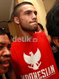 Sementara penangguhan penahanan yang diajukan oleh tim kuasa hukum Diego Michiels masih belum jelas akan dikabulkan atau tidak. Menurut Kapolsek Tanah Abang, AKBP Suyudi, permohonan ini masih dipertimbangkan mengingat Diego melakukan pemukulan berkelompok.