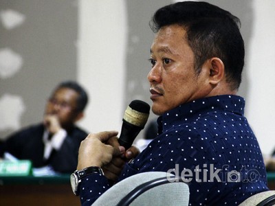 Bupati Buol Bantah Terima Rp 1 M