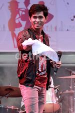 Cakra Khan Bikin Ibu-Ibu & ABG Galau