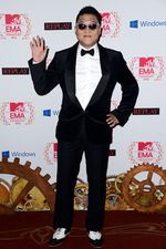 Parade Artis di Red Carpet di MTV EMA 2012