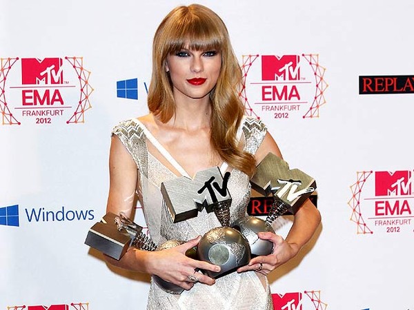 Taylor Swift Raih 3 Penghargaan di MTV EMA 2012