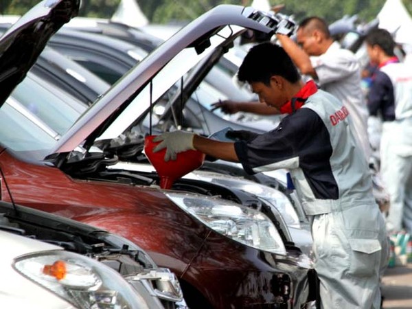 1.050 Mobil Daihatsu Pecahkan Rekor Ganti Oli