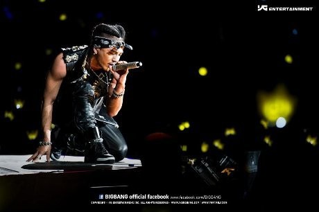 Taeyang Bigbang Dance Battle dengan Fans di Pinggir Jalan