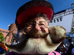 Ini Dia Kumis Paling Baplang Sedunia