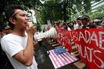 Kecam Pemerkosaan TKI, Bendera Malaysia Dibakar