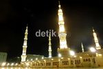 Dini Hari di Masjid Nabawi
