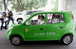 Dipanggil DPR, Dahlan Iskan Setir Mobil Listrik