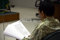 Dalam pledoinya, Rustam Syarifuddin Pakaya mengaku tidak mengetahui adanya nota kesepahaman antara indofarma Global Medika sebagai pemenang lelang. Ramses/detikcom.