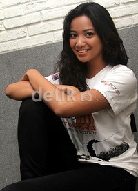 Agni saat ditemui di jumpa pers film Cinta Tapi Beda di kawasan Sudirman, Jakarta Pusat, Senin (12/11/2012). Gusmun/detikHot.