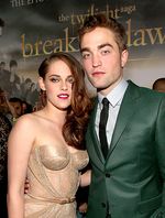 Kristen Stewart & Robert Pattinson Akhirnya Tampil di Publik