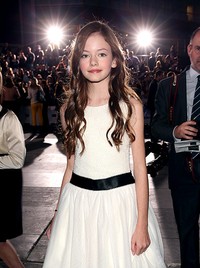 Mackenzie Foy berperan sebagai Renesmee, anak dari Bella Swan dan Edward Cullen. Christopher Polk/Getty Images.