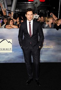 Peter Facinelli berpose di depan kamera. Jason Merritt/Getty Images.