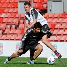 Carragher Nilai Suarez Pemain Terbaik di Premier League