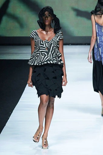 Oscar Lawalata Koleksi Couture. Jakarta Fashion Week 2013 at Plaza Senayan. Jakarta. [Foto: Mohammad Abduh/Wolipop]