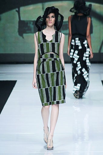 Oscar Lawalata Koleksi Couture. Jakarta Fashion Week 2013 at Plaza Senayan. Jakarta. [Foto: Mohammad Abduh/Wolipop]