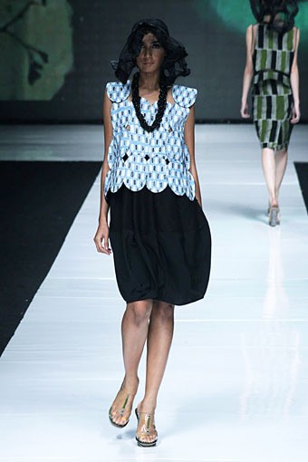 Oscar Lawalata Koleksi Couture. Jakarta Fashion Week 2013 at Plaza Senayan. Jakarta. [Foto: Mohammad Abduh/Wolipop]