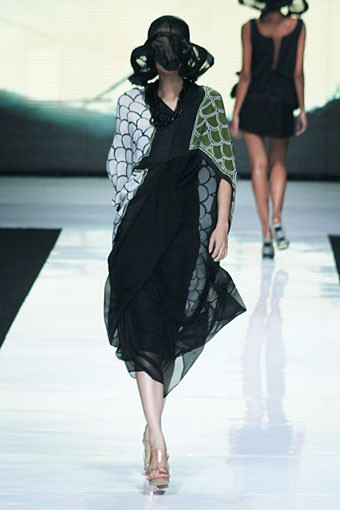 Oscar Lawalata Koleksi Couture. Jakarta Fashion Week 2013 at Plaza Senayan. Jakarta. [Foto: Mohammad Abduh/Wolipop]