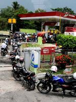 Antre BBM di Daerah yang Kaya Sumber Daya Alam