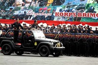 Kapolri Jenderal Pol Timur Pradopo memeriksa pasukan. Ramses/detikcom.