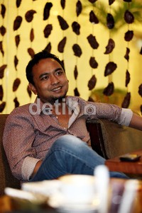 Bebi berencana membuat album yang berisi hits-hits cinta miliknya.