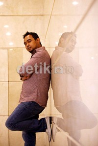 Rencananya album tersebut akan dirilis sekitar awal Desember mendatang.