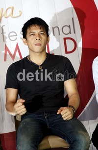 Konser tersebut akan dimulai pada 16 November hingga 17 Februari 2013.
