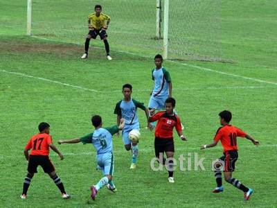 SMPN 4 Semarang Juara Liga Pendidikan Indonesia 2012