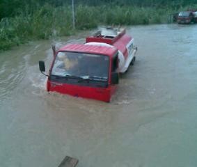 Banjir Belum Surut, Polres Nias Siagakan Personel di Lokasi Bencana