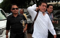 Aktor senior ini diusung sebagai bakal calon wakil gubernur Jawa Barat mendampingi Cagub Ahmad Heryawan dari Partai Keadilan Sejahtera (PKS).