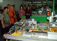 Menteri Tenaga Kerja dan Transmigrasi (Menakertrans) Muhaimin Iskandar mengunjungi arena kompetisi yang akan berlangsung 14-20 November 2012 ini.  Ramses/detikcom.